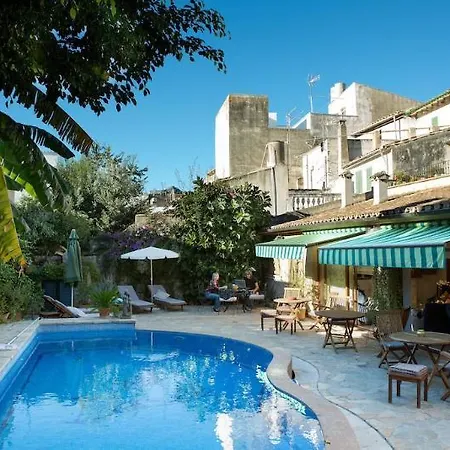 De Lluc Hotel